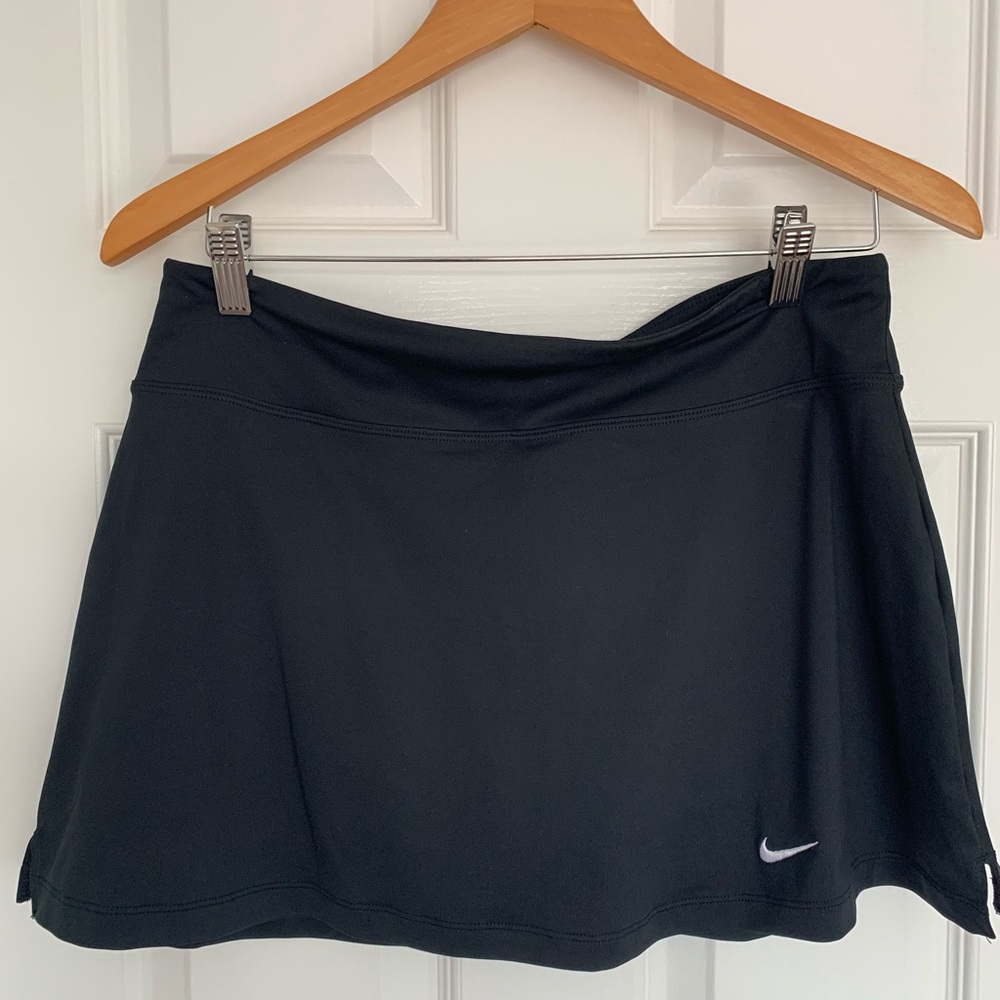 Black Nike tennis or golf skirt